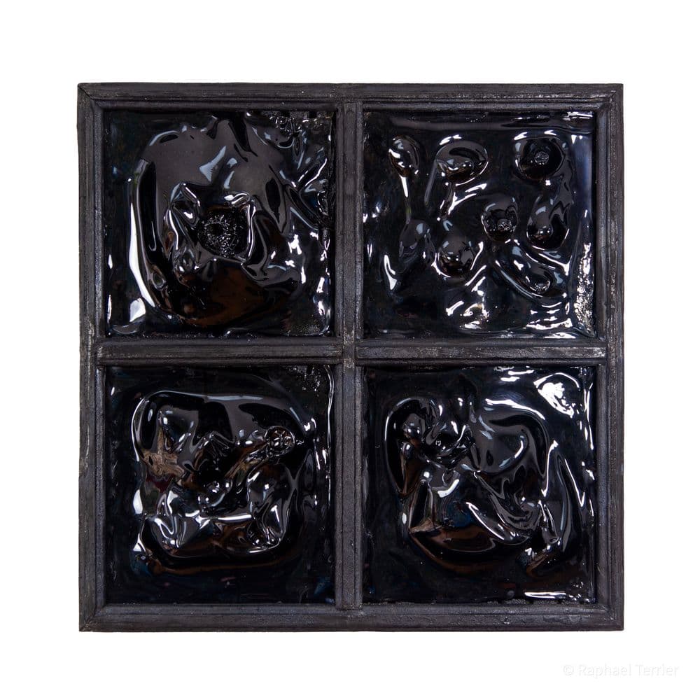 Black window 2x2